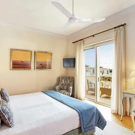 Villa Miradouro I *